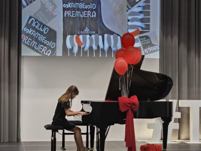 Naujo skambesio premjera (24)